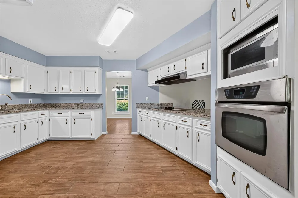 12915 33rd 1/2 Street Santa Fe, TX 77510