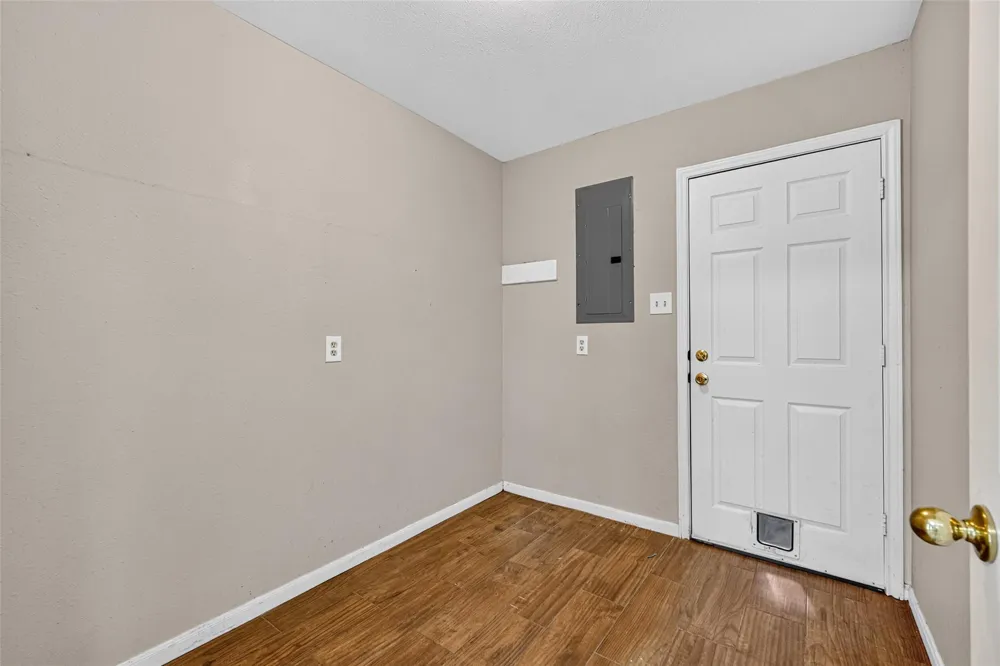 12915 33rd 1/2 Street Santa Fe, TX 77510