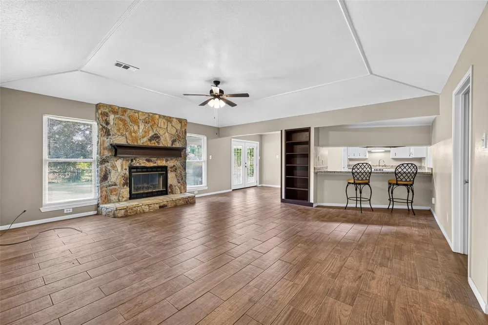 12915 33rd 1/2 Street Santa Fe, TX 77510