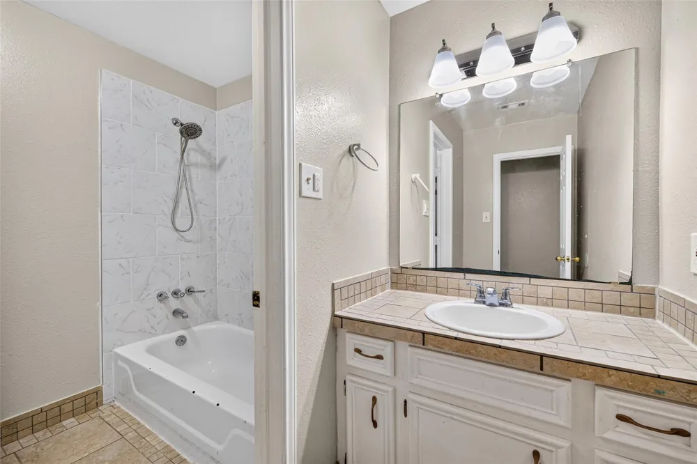 12915 33rd 1/2 Street Santa Fe, TX 77510