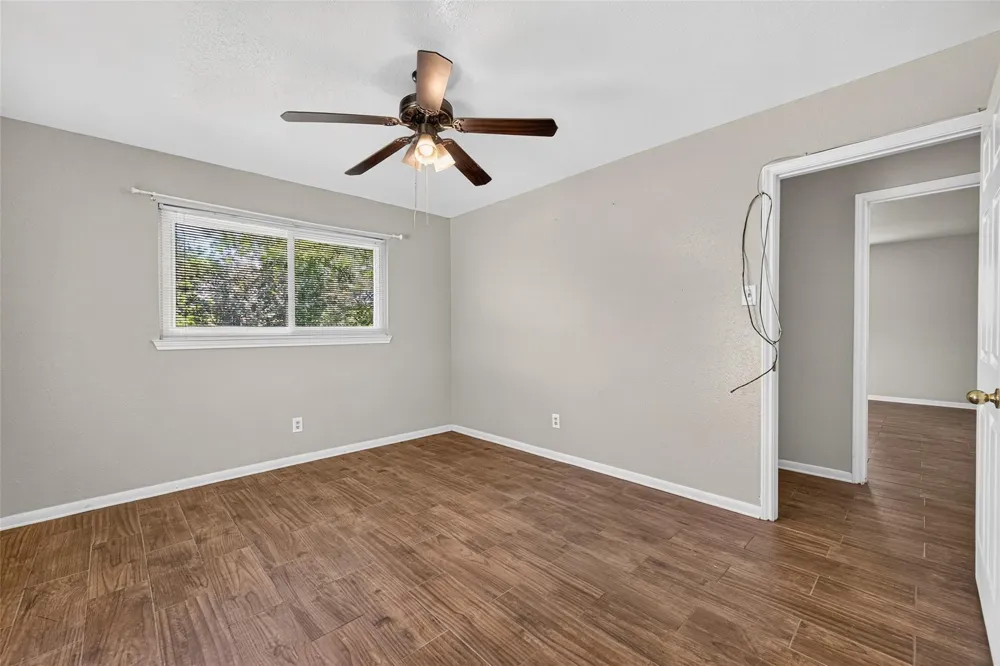 12915 33rd 1/2 Street Santa Fe, TX 77510