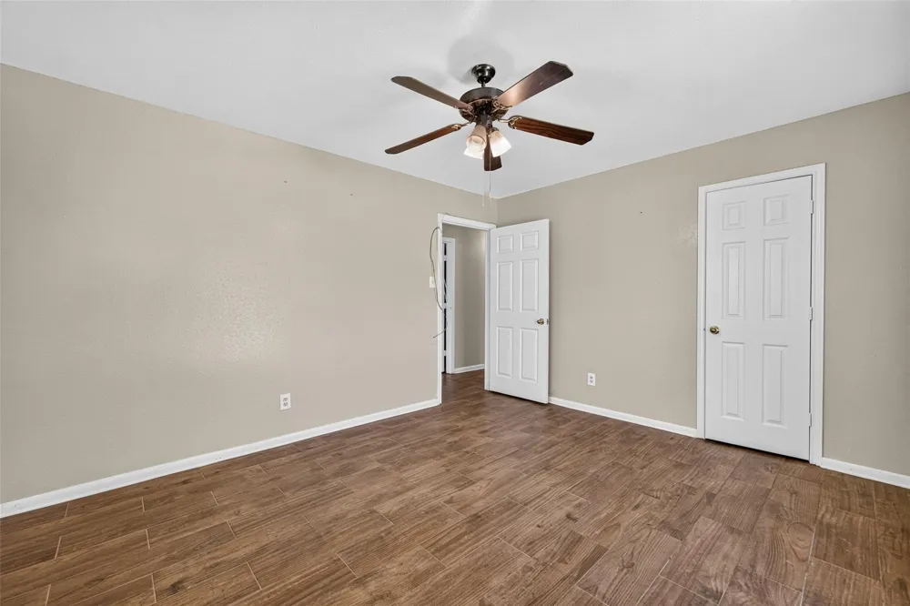 12915 33rd 1/2 Street Santa Fe, TX 77510