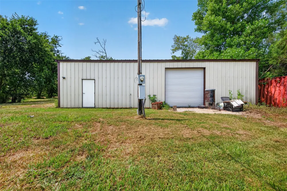 12915 33rd 1/2 Street Santa Fe, TX 77510