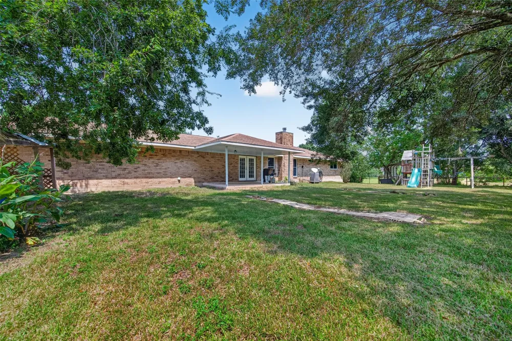 12915 33rd 1/2 Street Santa Fe, TX 77510
