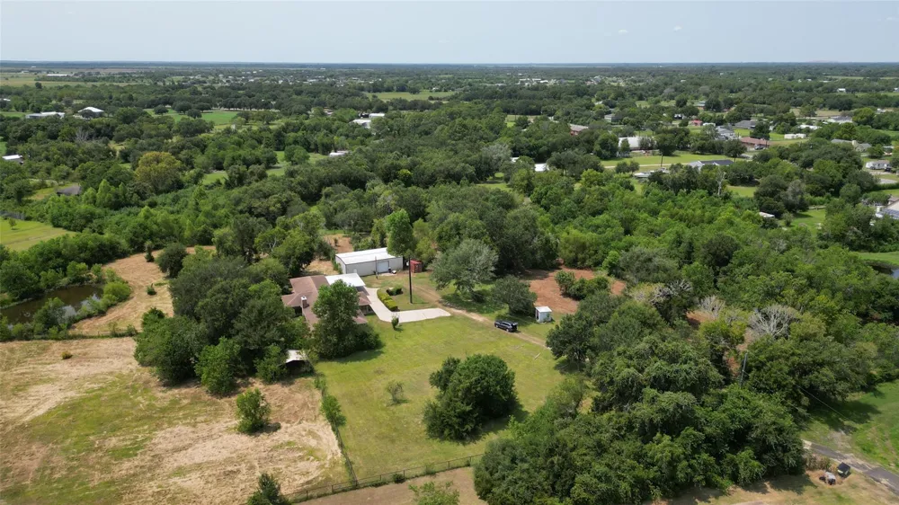12915 33rd 1/2 Street Santa Fe, TX 77510