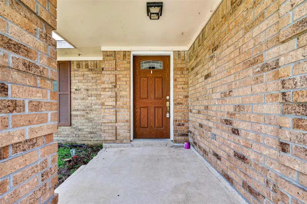 12915 33rd 1/2 Street Santa Fe, TX 77510