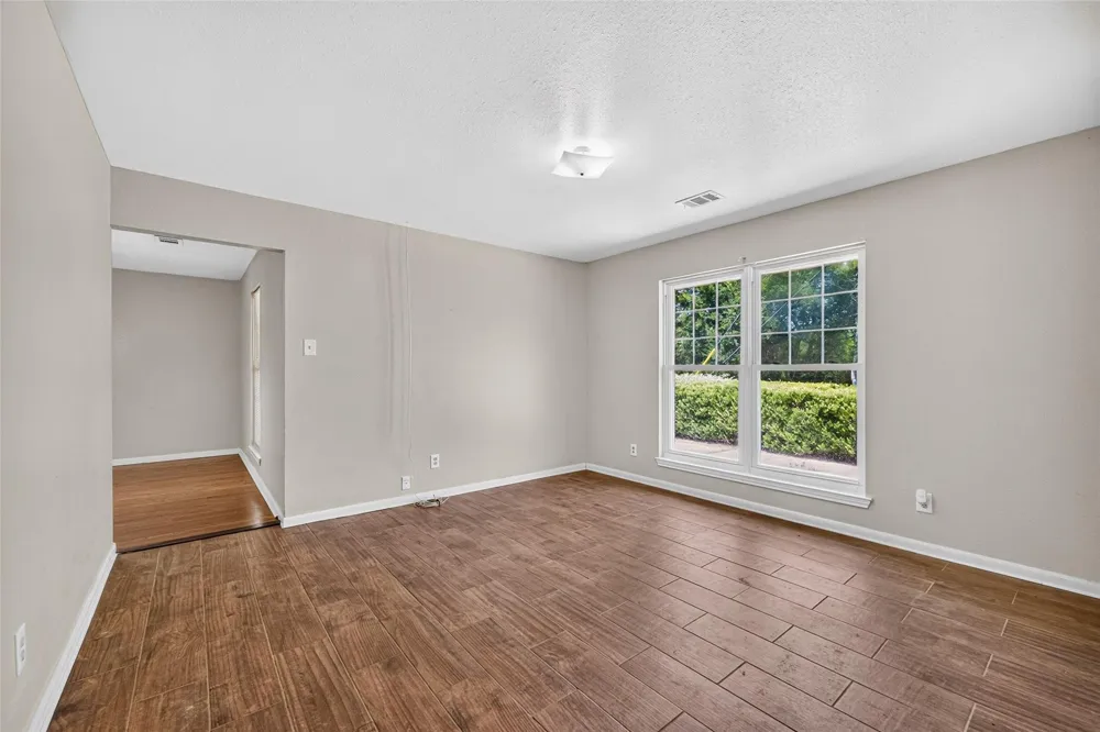 12915 33rd 1/2 Street Santa Fe, TX 77510