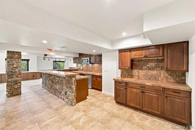 12151 S Hidden Trail Court Parker, CO 80138