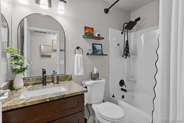4582 S Fraser Way Aurora, CO 80015