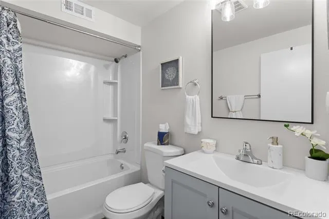 4582 S Fraser Way Aurora, CO 80015