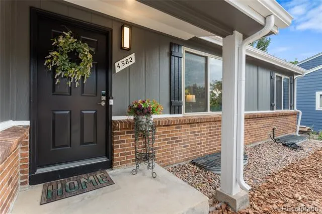 4582 S Fraser Way Aurora, CO 80015