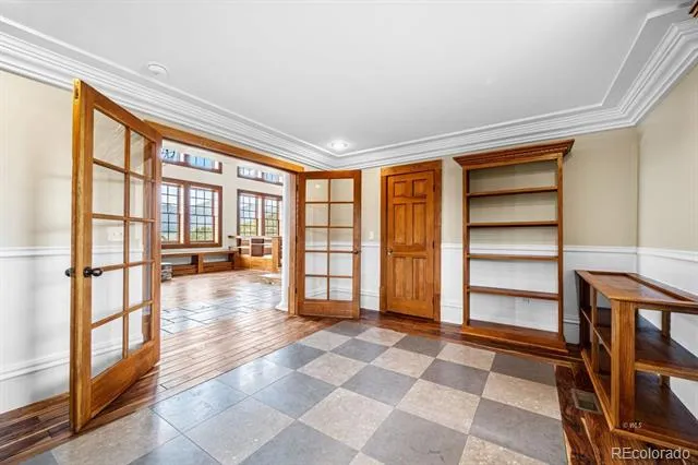 325 McMurtrie Road Westcliffe, CO 81252
