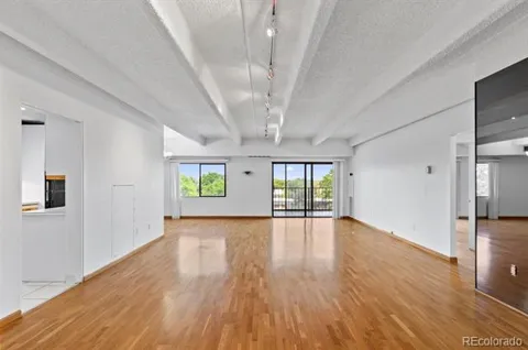 7877 E Mississippi Avenue #402