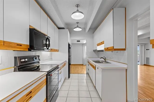 7877 E Mississippi Avenue #402 Denver, CO 80247