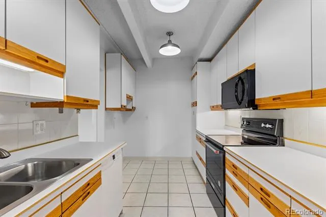 7877 E Mississippi Avenue #402 Denver, CO 80247
