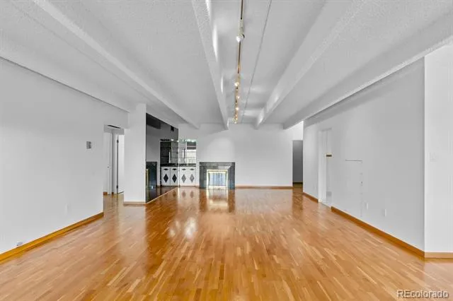 7877 E Mississippi Avenue #402 Denver, CO 80247