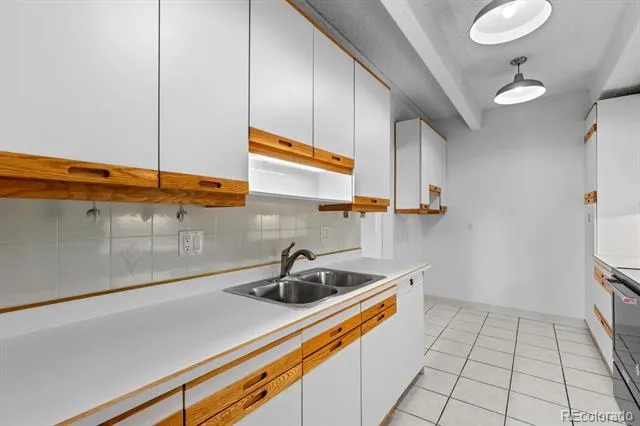 7877 E Mississippi Avenue #402 Denver, CO 80247