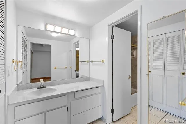 7877 E Mississippi Avenue #402 Denver, CO 80247