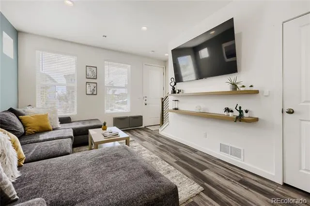 18288 E 49th Place Denver, CO 80249