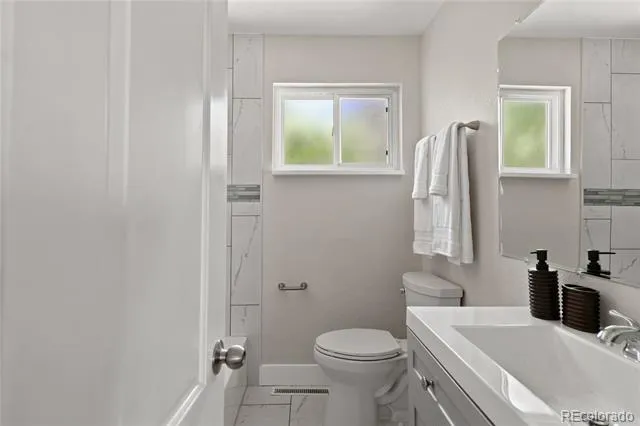 2564 Fenton Street Edgewater, CO 80214
