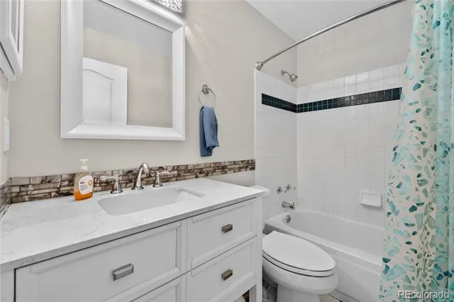 5433 S Fundy Court Centennial, CO 80015
