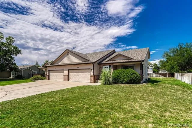 1112 Country Acres Court Johnstown, CO 80534