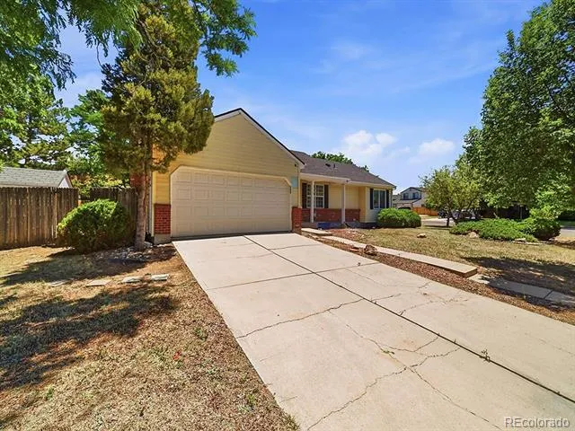 4538 S Nucla Street Aurora, CO 80015