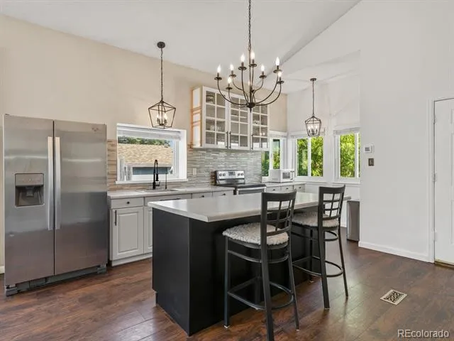 15090 Bolling Drive Denver, CO 80239