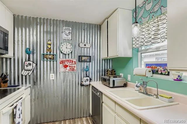 242 Todd Avenue La Salle, CO 80645