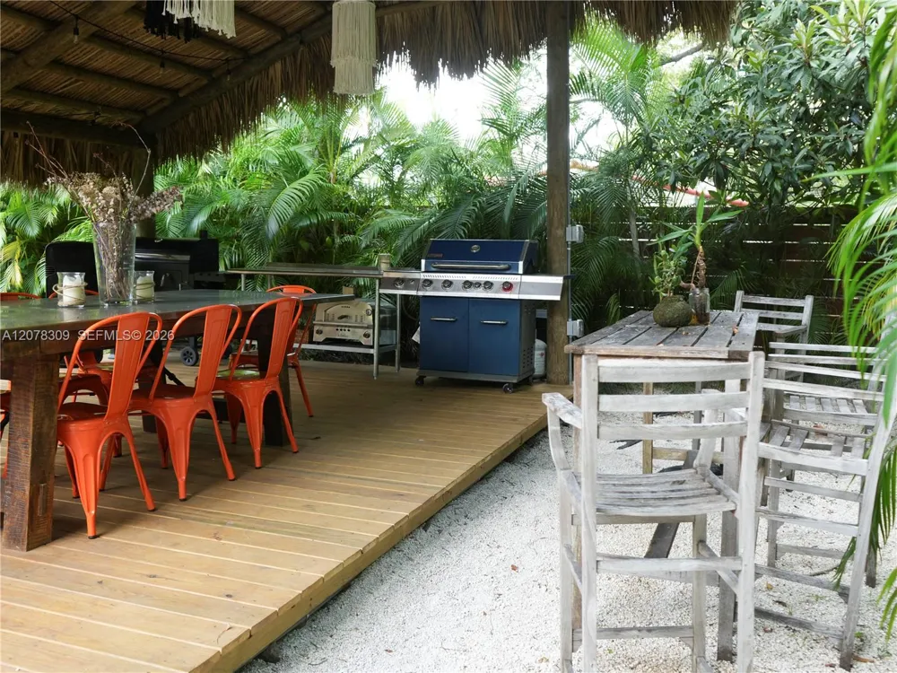 12015 NE 10 Ave Biscayne Park, FL 33161