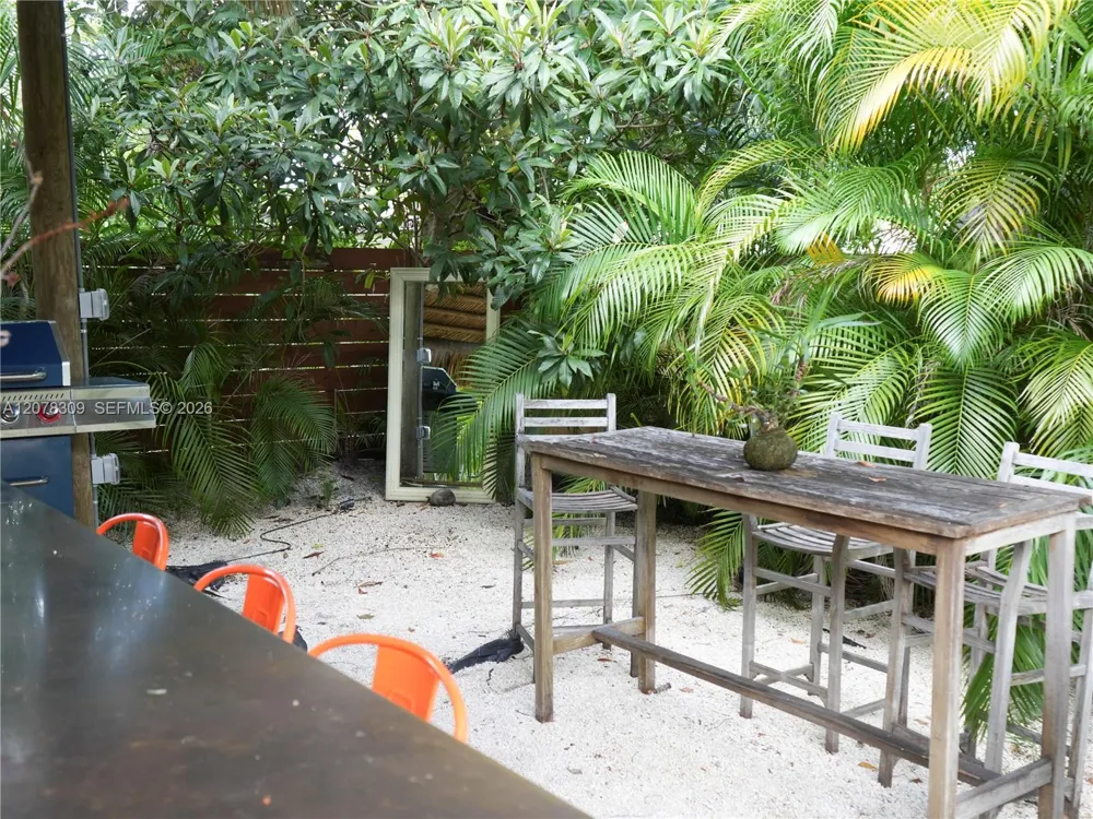 12015 NE 10 Ave Biscayne Park, FL 33161