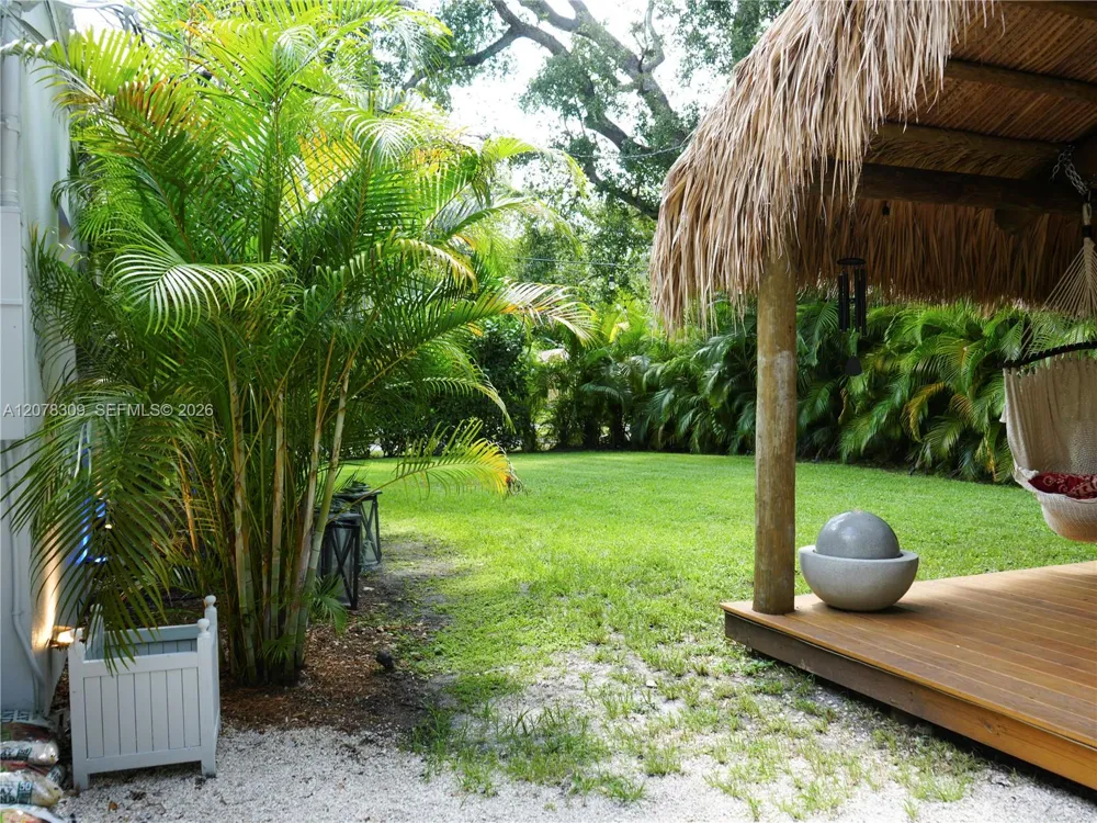 12015 NE 10 Ave Biscayne Park, FL 33161