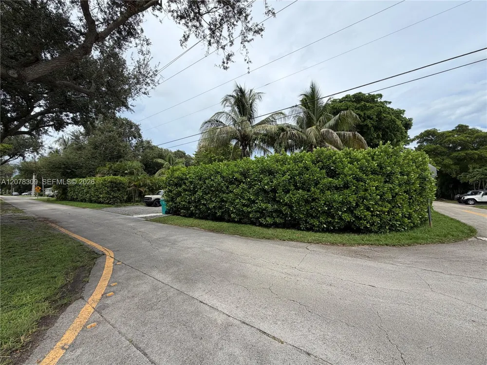 12015 NE 10 Ave Biscayne Park, FL 33161