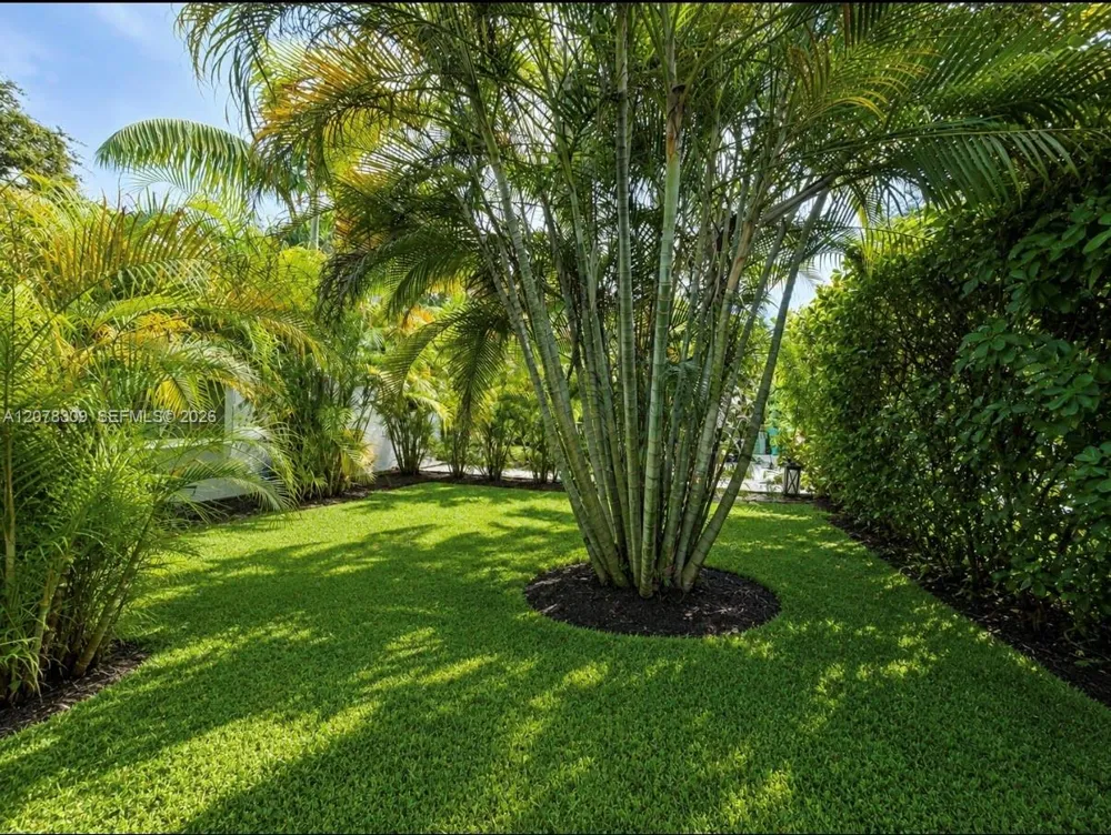 12015 NE 10 Ave Biscayne Park, FL 33161
