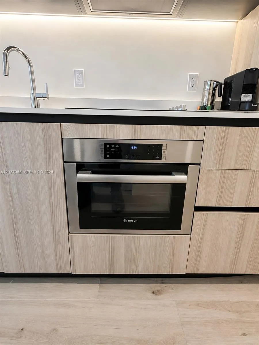 225 Miami Ave #2810 Miami, FL 33128