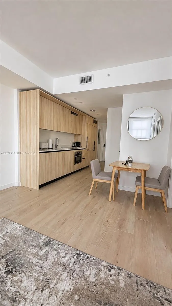 225 Miami Ave #2810 Miami, FL 33128