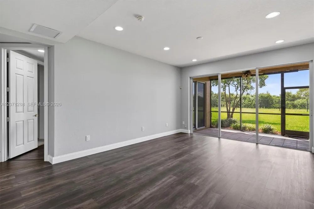 8351 NW 128th Ln #22-B Parkland, FL 33076