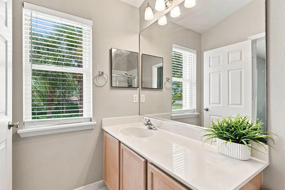 9989 PORTA LEONA LANE Boynton Beach, FL 33472