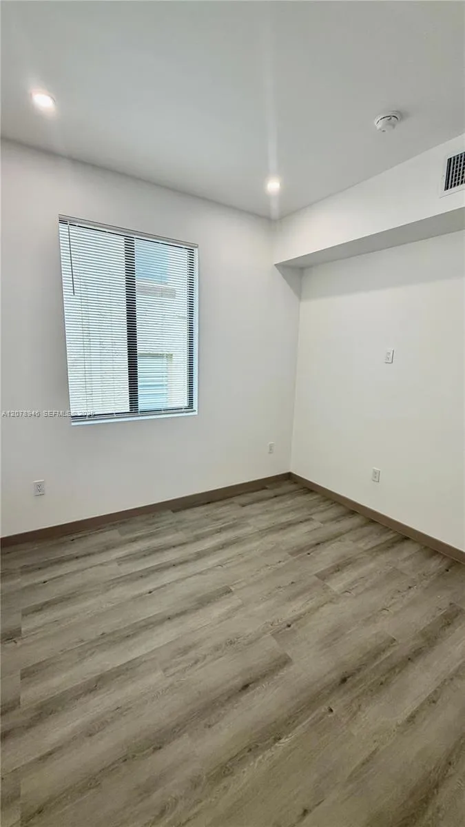 768 NW 2nd St #3 Miami, FL 33128