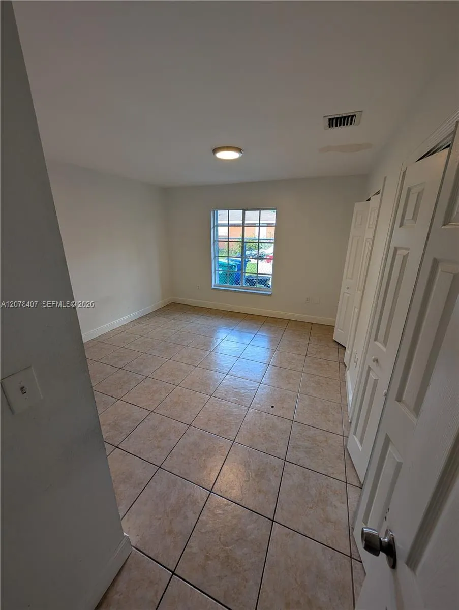 225 NW 53rd St #R Miami, FL 33127