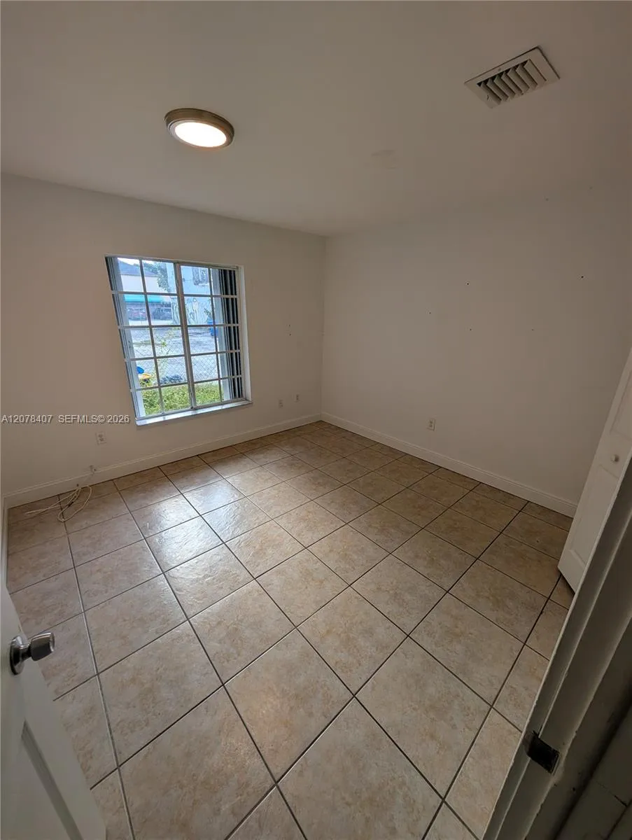 225 NW 53rd St #R Miami, FL 33127