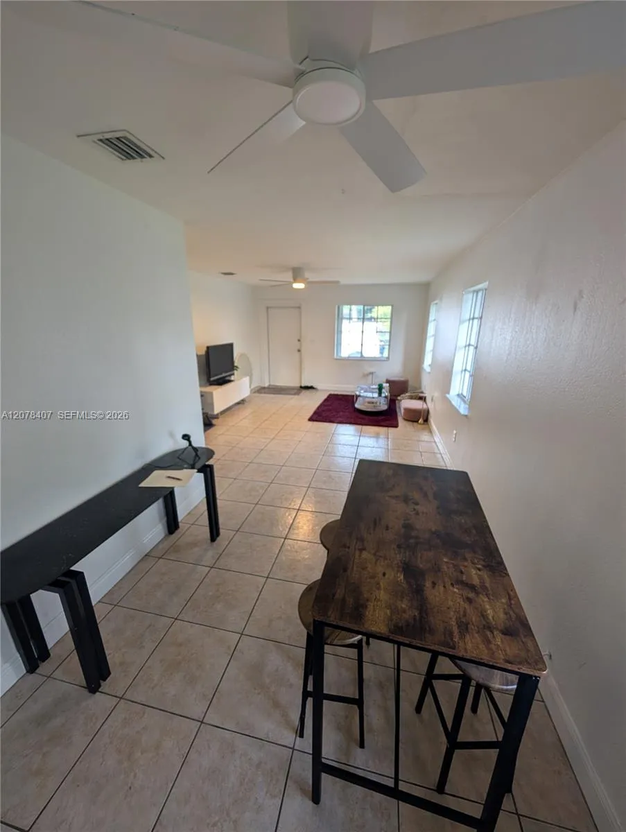 225 NW 53rd St #R Miami, FL 33127