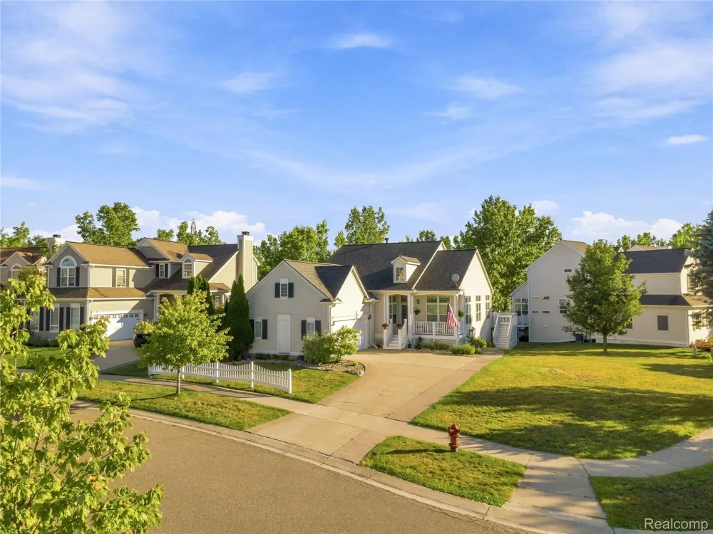 1535 Fountain View Lane Oxford Charter Township, MI 48371