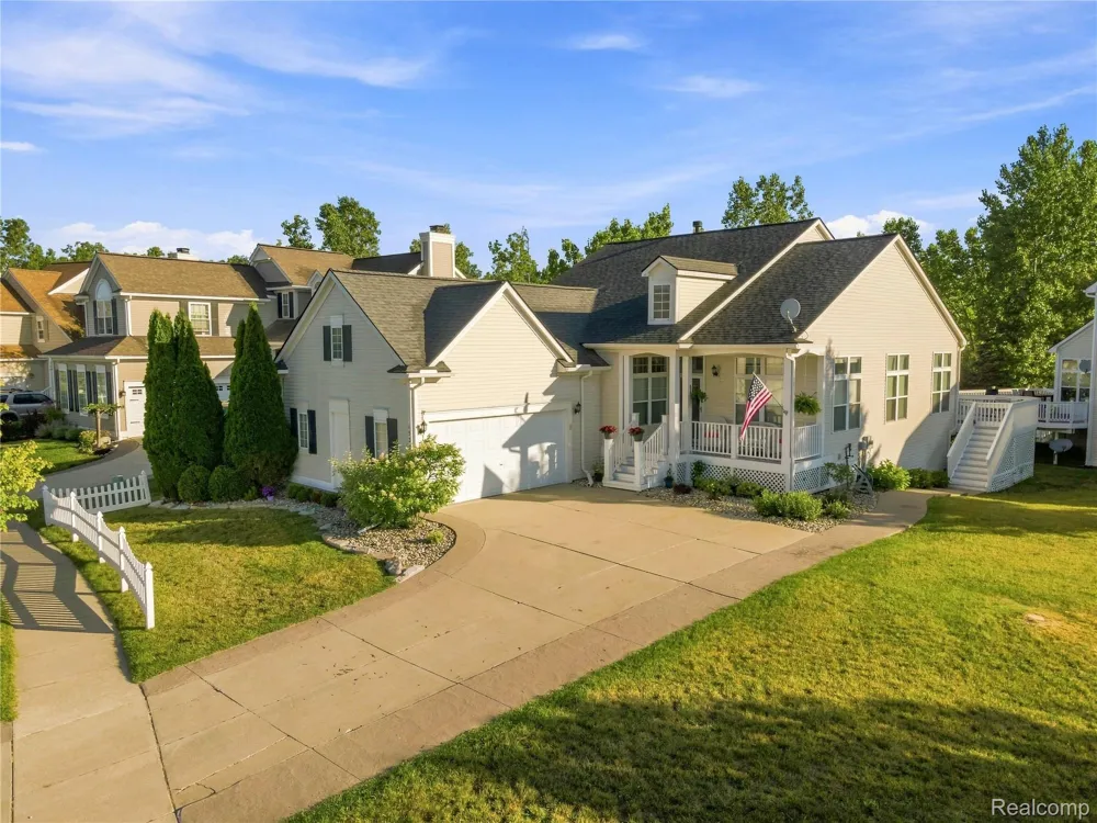 1535 Fountain View Lane Oxford Charter Township, MI 48371