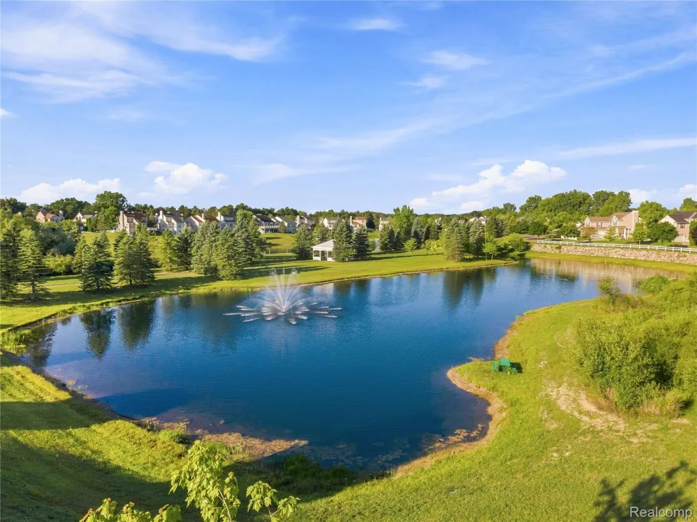 1535 Fountain View Lane Oxford Charter Township, MI 48371