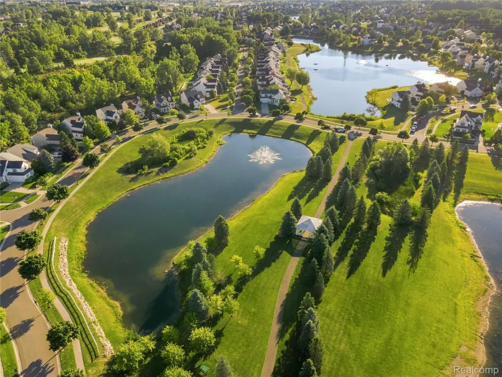1535 Fountain View Lane Oxford Charter Township, MI 48371