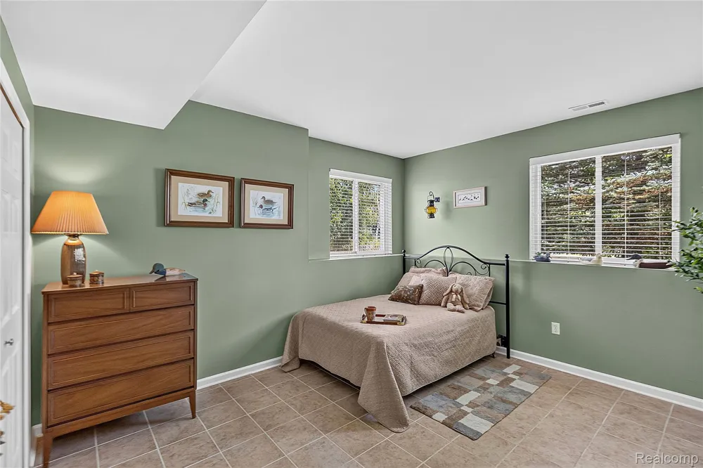 1535 Fountain View Lane Oxford Charter Township, MI 48371