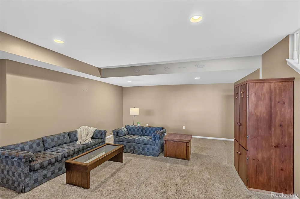1535 Fountain View Lane Oxford Charter Township, MI 48371