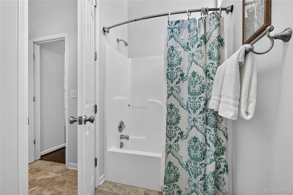 1535 Fountain View Lane Oxford Charter Township, MI 48371
