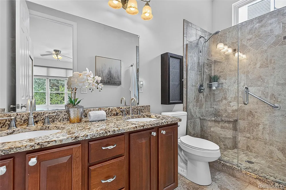 1535 Fountain View Lane Oxford Charter Township, MI 48371